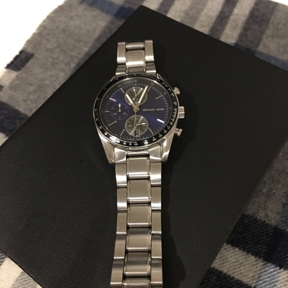 Michael Kors Stainless Steel Watch - Picture 4 of 7